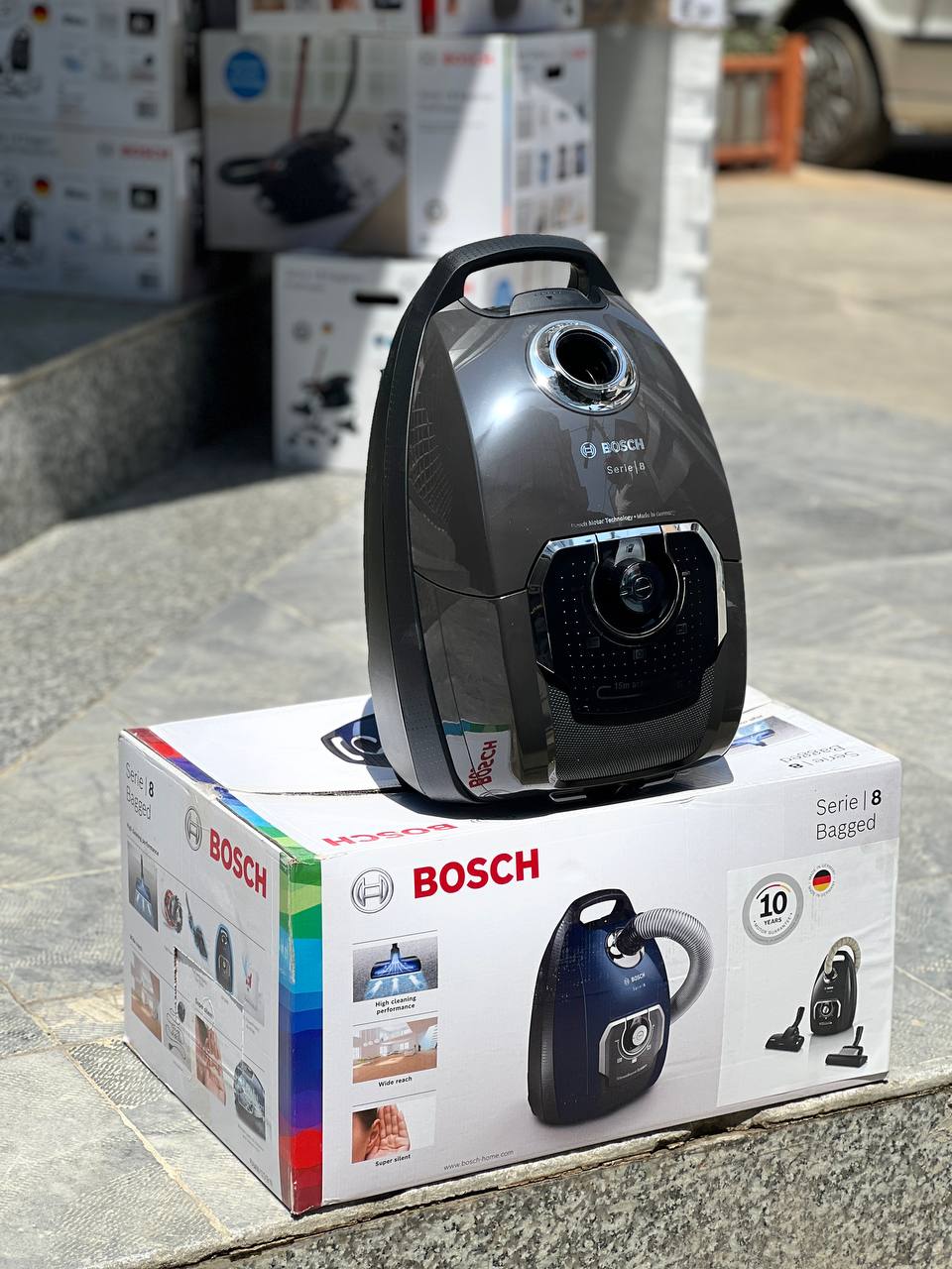جاروبرقی بوش سری ۸ ساخت آلمان BGL82294