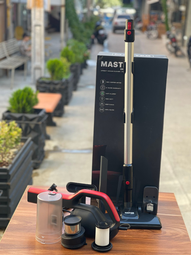 جاروبرقی عصایی مستر MASTER MG-2026VC