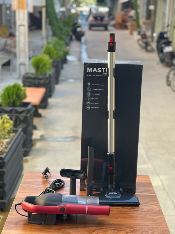 جاروبرقی عصایی مستر MASTER MG-2026VC
